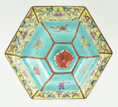 Lot 131 - REPUBLIC FAMILLE ROSE HEXAGONAL FIGURINE LIDDED JAR 民国粉彩人物六方盖罐