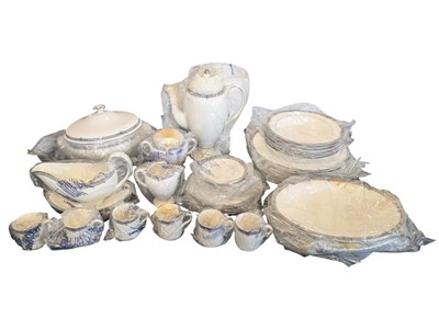 Lot 442 - WEDGWOOD - AMHERST - LATE 20TH CENTURY BONE CHINA DINNER SERVICE