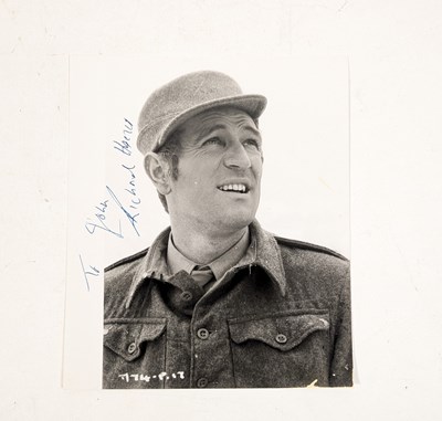 Lot 253 - RICHARD HARRIS (D.2002) - AUTOGRAPHED 8X10" PHOTOGRAPH