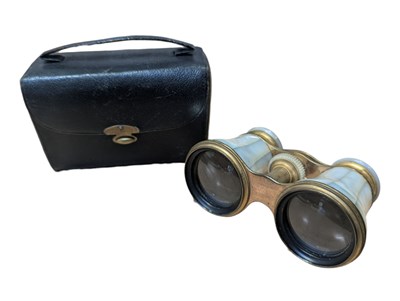 Lot 379 - 1930S NEUHOFER & SOHN MOTHER OF PEARL OPERA GLASSES