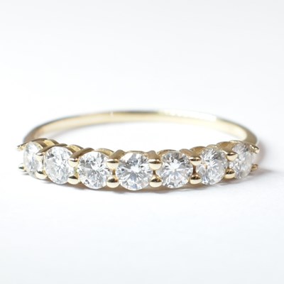 Lot 207 - HALLMARKED 9CT GOLD & CZ SEVEN STONE RING