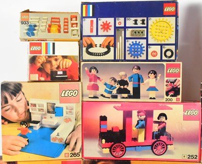 Lot 742 - LEGO - COLLECTION OF VINTAGE LEGO SETS