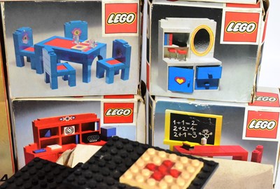 Lot 742 - LEGO - COLLECTION OF VINTAGE LEGO SETS