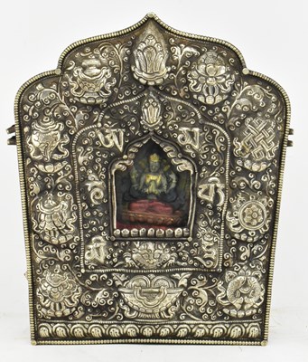 Lot 169 - LARGE QING TIBETAN GAU BOX PORTABLE SHRINE 清民国 四臂观音嘎呜盒