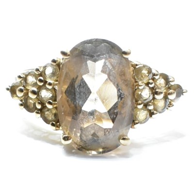 Lot 243 - HALLMARKED 9CT GOLD & SMOKEY QUARTZ CLUSTER RING