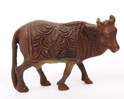 Lot 266 - EARLY 20TH CENTURY BRONZE NANDI WORSHIP INDIAN COW