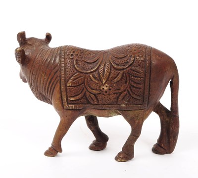 Lot 266 - EARLY 20TH CENTURY BRONZE NANDI WORSHIP INDIAN COW