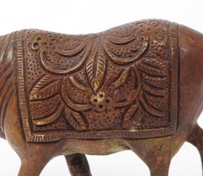 Lot 266 - EARLY 20TH CENTURY BRONZE NANDI WORSHIP INDIAN COW