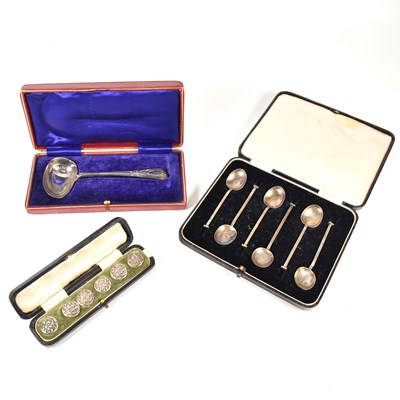 Lot 117 - CASED SILVER HALLMARKED CHRISTENING SPOON, CASED BUTTONS & CASED TEASPOONS