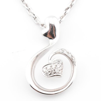 Lot 328 - ITALIAN 18CT WHITE GOLD & DIAMOND PENDANT NECKLACE