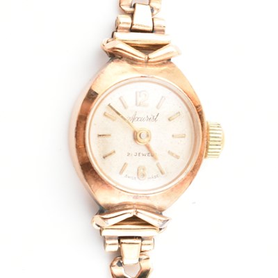 Lot 334 - HALLMARKED 9CT GOLD ACCURIST LADIES WRISTWATCH