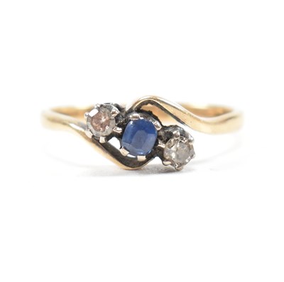 Lot 362 - 18CT GOLD SAPPHIRE & DIAMOND THREE STONE CROSSOVER RING