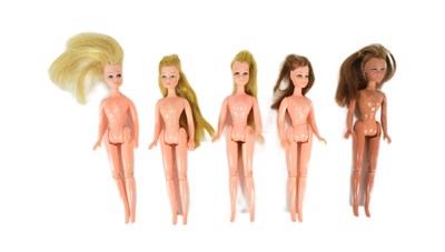 Lot 812 - PIPPA DOLLS - X5 VINTAGE PALITOY PIPPA DOLLS