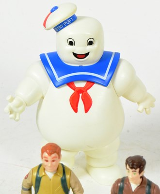 Lot 821 - THE REAL GHOSTBUSTERS - VINTAGE KENNER ECTO-1 PLAYSET WITH FIGURES