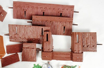 Lot 822 - RETRO TOYS - DUKES OF HAZZARD BARN BUST & TIMPO FORT