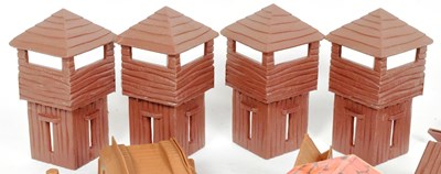 Lot 822 - RETRO TOYS - DUKES OF HAZZARD BARN BUST & TIMPO FORT