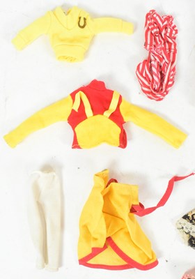 Lot 826 - PIPPA DOLLS - VINTAGE PALITOY PIPPA DOLLS & CLOTHING