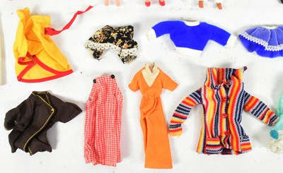 Lot 826 - PIPPA DOLLS - VINTAGE PALITOY PIPPA DOLLS & CLOTHING