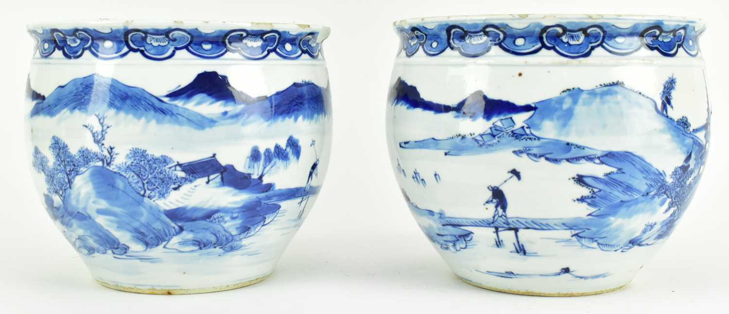 Lot 140 - PAIR OF BLUE AND WHITE JARDINERE PLANTER 清 青花山水人物花盆一对