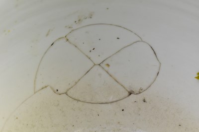 Lot 140 - PAIR OF BLUE AND WHITE JARDINERE PLANTER 清 青花山水人物花盆一对