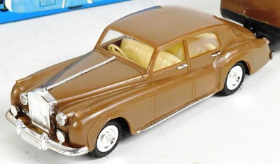 Lot 1 - OK TOYS - JAPAN - ROLLS ROYCE 'CAR-A-VAN' PLAYSET
