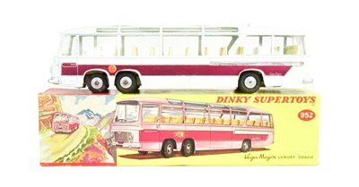 Lot 3 - DINKY SUPERTOYS - VINTAGE 952 VEGA MAJOR LUXURY COACH