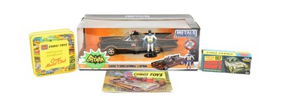 Lot 355 - TV & FILM - TWO BOXED DIECAST MODELS BATMAN & JAMES BOND