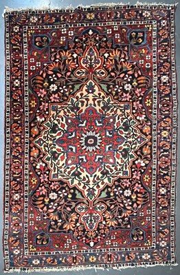 Lot 494 - EARLY 20TH CENTURY PERSIAN BAKHTIARI FLOOR CARPET RUG