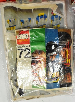 Lot 718 - LEGO - COLLECTION OF VINTAGE LEGO BRICKS & SETS