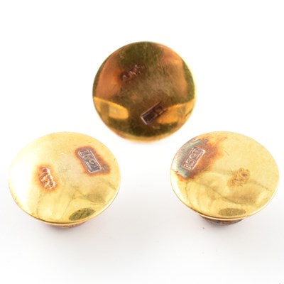 Lot 380 - THREE 15CT GOLD BUTTON STUDS & 9CT GOLD WATCH