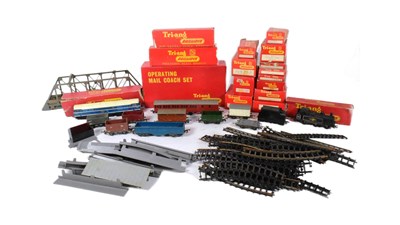 Lot 348 - MODEL RAILWAY - VINTAGE TRIANG RAILWAYS OO GAUGE MODEL RAILWAY