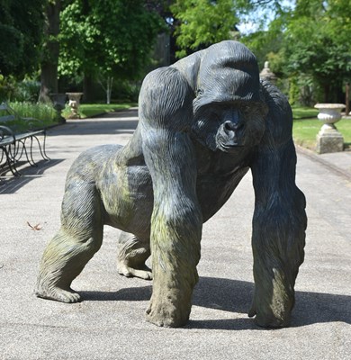 Lot 20 - FORMER BRISTOL ZOO GARDENS - LIFESIZE GORILLA STATUE