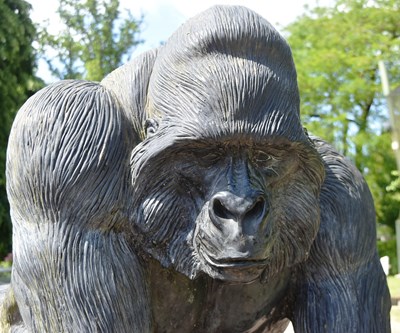 Lot 20 - FORMER BRISTOL ZOO GARDENS - LIFESIZE GORILLA STATUE