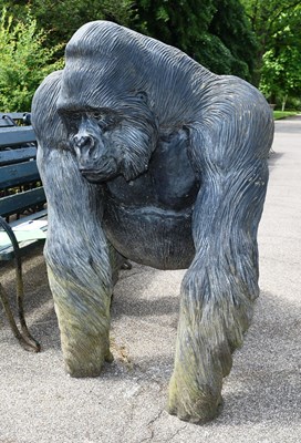 Lot 20 - FORMER BRISTOL ZOO GARDENS - LIFESIZE GORILLA STATUE