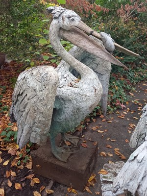 Lot 133 - FORMER BRISTOL ZOO GARDENS - ORIGINAL PELICAN SCULPTURE FROM LAKES