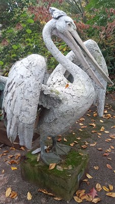 Lot 242 - FORMER BRISTOL ZOO GARDENS - ORIGINAL PELICAN SCULPTURE FROM LAKES