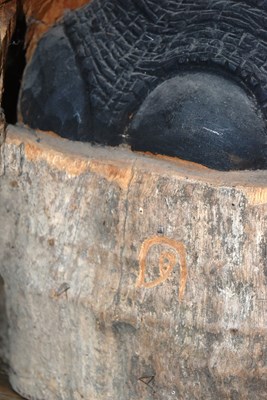 Lot 243 - FORMER BRISTOL ZOO GARDENS - CARVED HARDWOOD ELEPHANT SCULPTURE