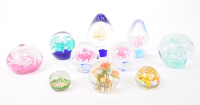 Lot 119 - COLLECTION OF NINE GLASS PAPERWEIGHTS