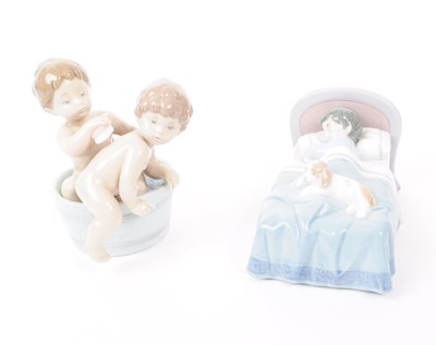 Lot 124 - LLADRO - TWO CONTEMPORARY SPANISH PORCELAIN FIGURES