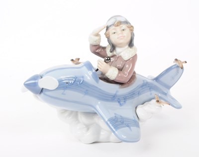 Lot 127 - LLADRO - VINTAGE SPANISH PORCELAIN FIGURE