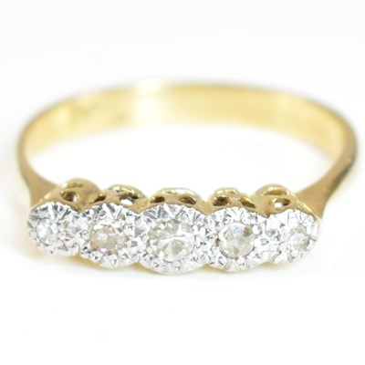 Lot 401 - 18CT GOLD ILLUSION SET DIAMOND FIVE STONE RING