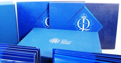 Lot 502 - ROYAL MINT - THE QUEENS DIAMOND JUBILEE SILVER COINS