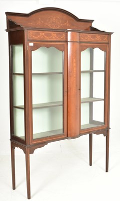 Lot 574 - EDWARDIAN MAHOGANY & SATINWOOD INLAID DISPLAY CABINET VITRINE