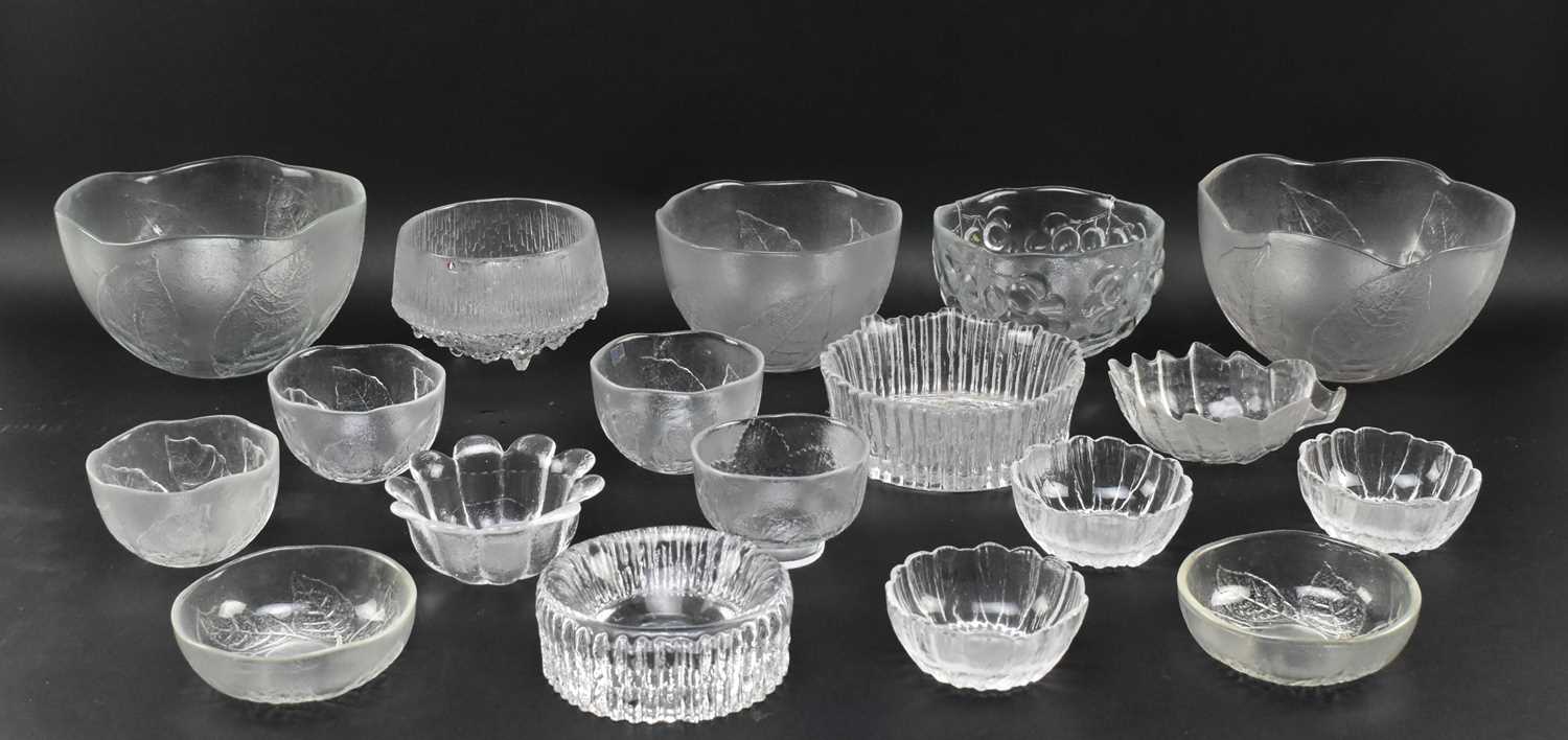 Lot 333 - KOSTA BODA, IITTALA ETC - COLLECTION OF VINTAGE FROSTED GLASSWARE, MOSTLY BOWLS