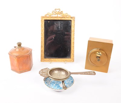 Lot 341 - COLLECTION OF VINTAGE 20TH CENTURY CURIOS INC GILT METAL PHOTO FRAME