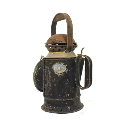 Lot 144 - B.R.(W) STEAM LOCOMOTIVE OIL LAMP WITH ANOTHER