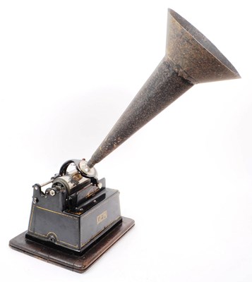 Lot 426 - EDISON GEM PHONOGRAPH - IN ORIGINAL BOX WITH TRUMPET