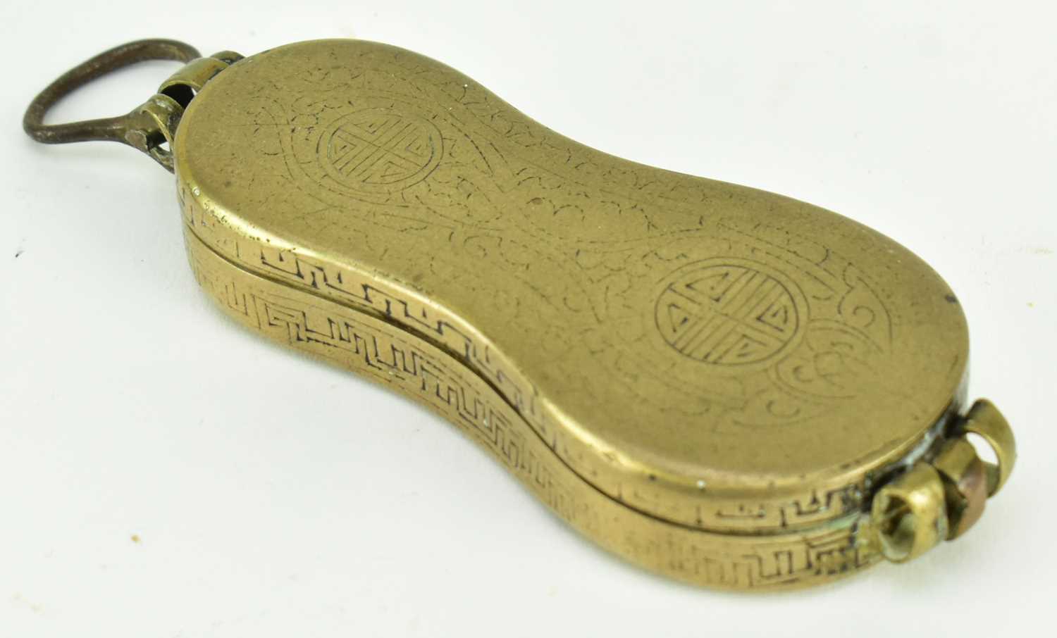 Lot 124 - QING DYNASTY PAKTONG TOBACCO /BETEL-NUT BOX 清 白铜盒烟草槟榔盒
