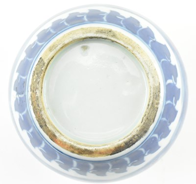 Lot 16 - QING / REPUBLIC ERA BLUE AND WHITE OXEN JAR 清民国 青花五牛罐