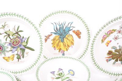 Lot 176 - PORTMEIRION - COLLECTION OF BOTANICAL GARDEN CERAMIC PLATES